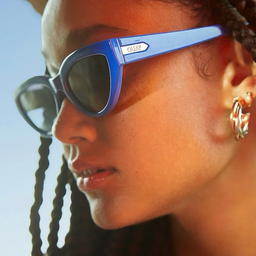 QUAY Narrow Down Sunglasses Polarized Cobalt Blue Frame Smoke Gradient Lens NWT